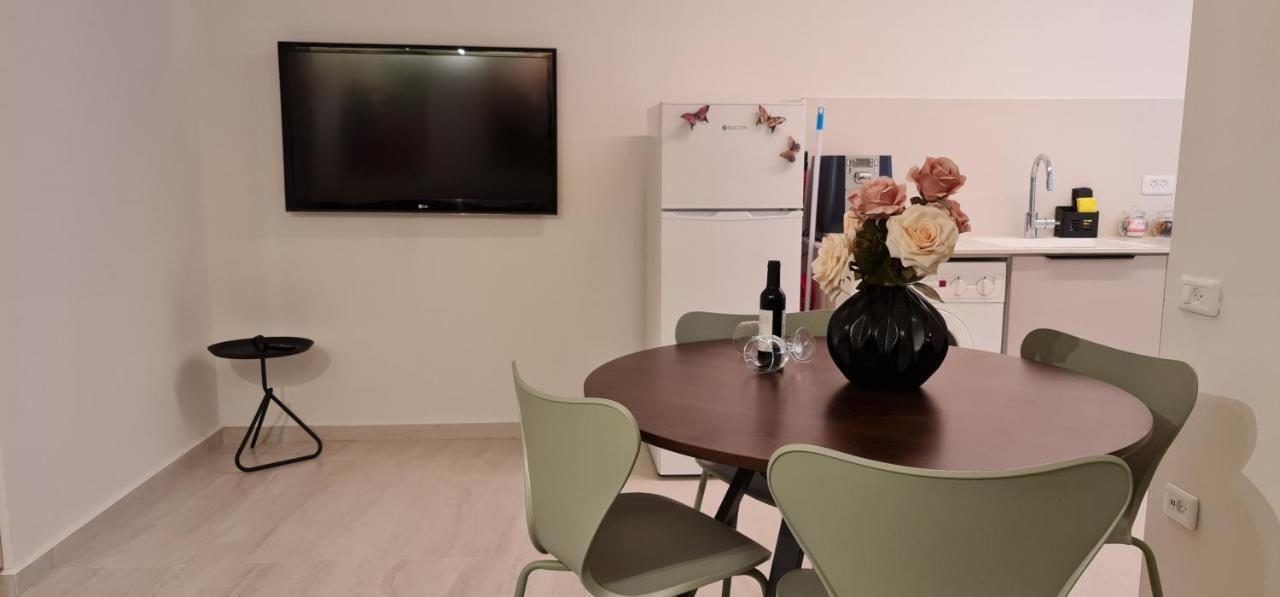 Yuval Holidey Aprtment Eilatアパートメント エクステリア 写真